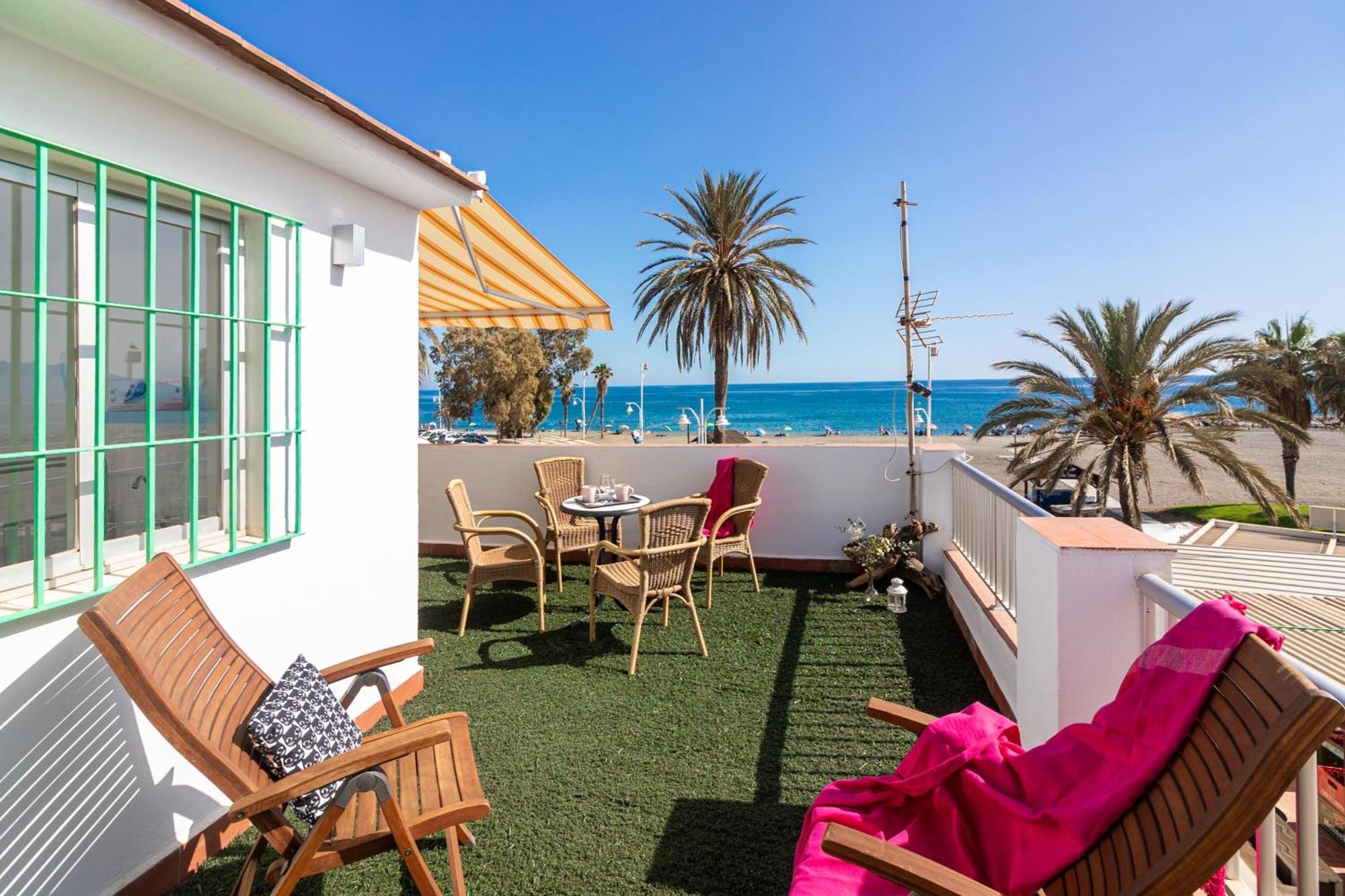 Sea & Wave Al Rolo Beach Apartment Málaga Extérieur photo